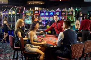 赌场游戏轮盘转动瞬间